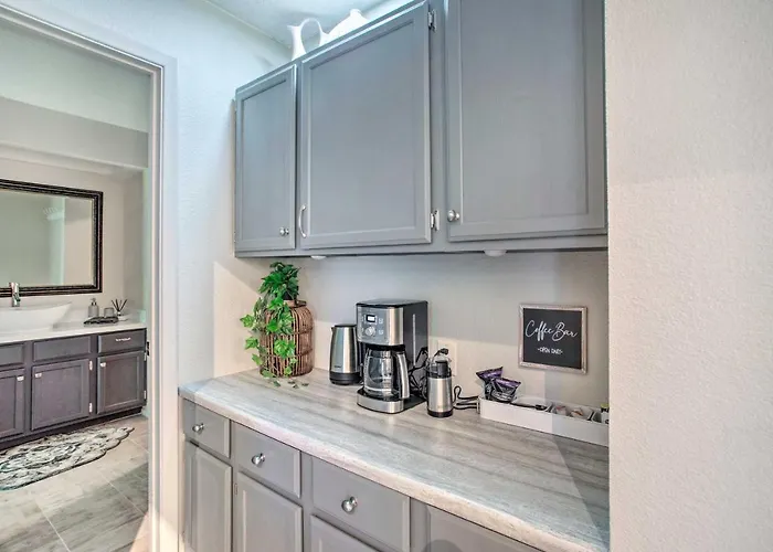 Holiday home Bright W/ Resort-style Amenities In Sedona!